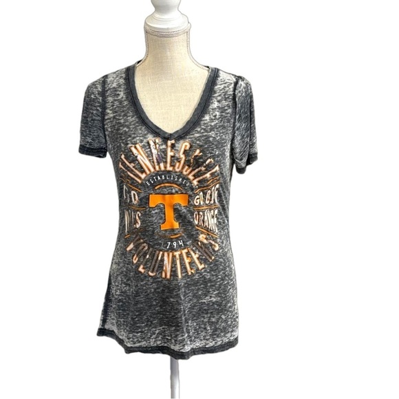 Creative Apparel Tennessee Volunteers Go Big Orange V-neck Tee. Size Medium - Picture 1 of 6